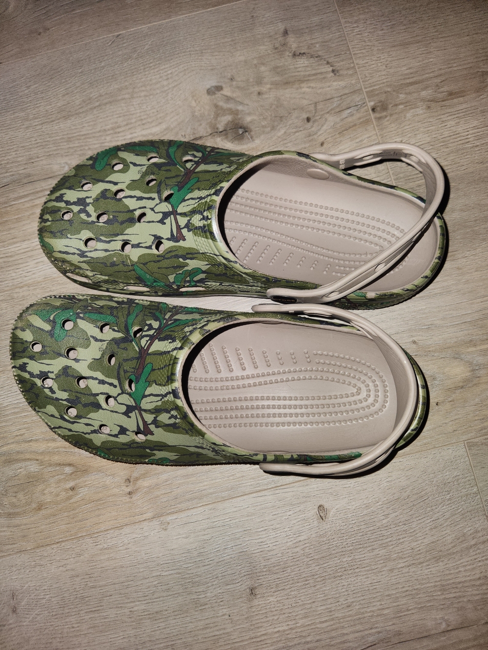 CROCS Classic Clog Camouflage Green/Tan Slip-On